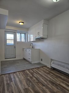 Kitchen after right angle